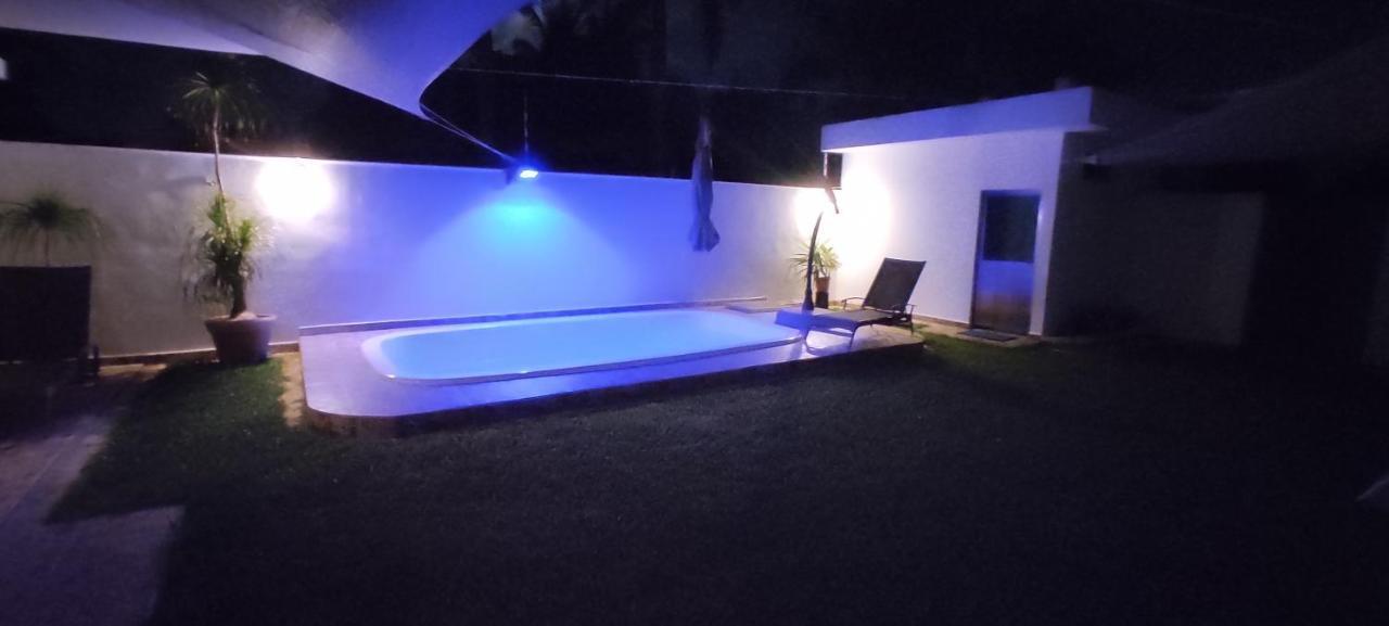 Casa Abril Cozzy Suites Канкун Екстер'єр фото