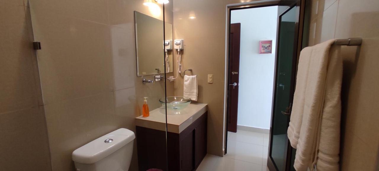Casa Abril Cozzy Suites Канкун Екстер'єр фото